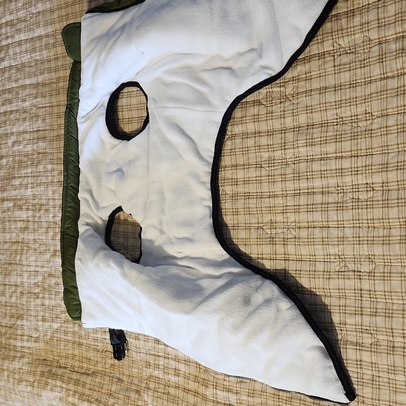 Winter dog vest NWOT - Picture 3 of 4